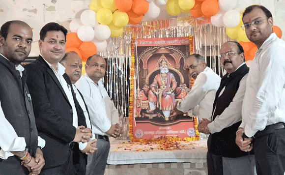 अधिवक्तओं ने श्रद्धापूर्वक मनायी महाराजा अग्रसेन जंयती