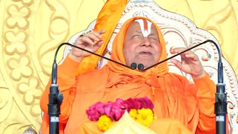 गांधी की हत्या, आरक्षण से लेकर मिनी पाकिस्तान तक… रामभद्राचार्य के वो बयान, जिन पर मचा हंगामा