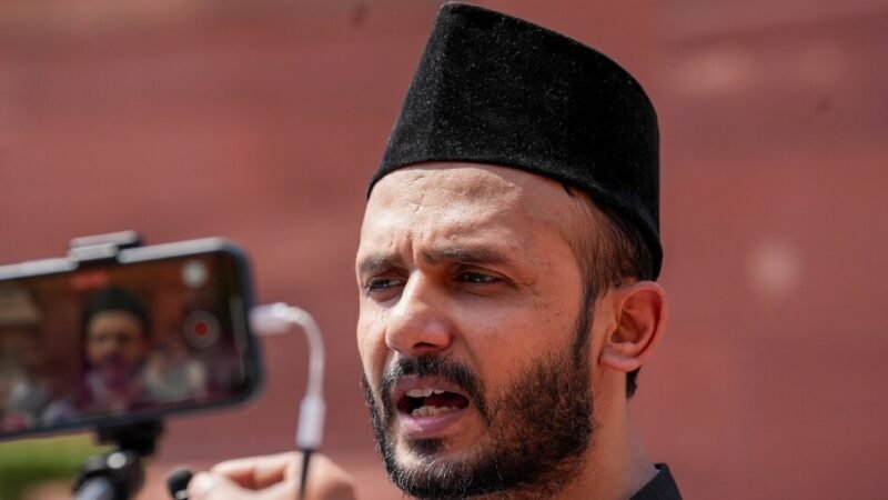 नवरात्र में मीट की दुकान बंद करने की मांग, संभल सांसद जियाउर्रहमान ने दी तीखी प्रतिक्रिया