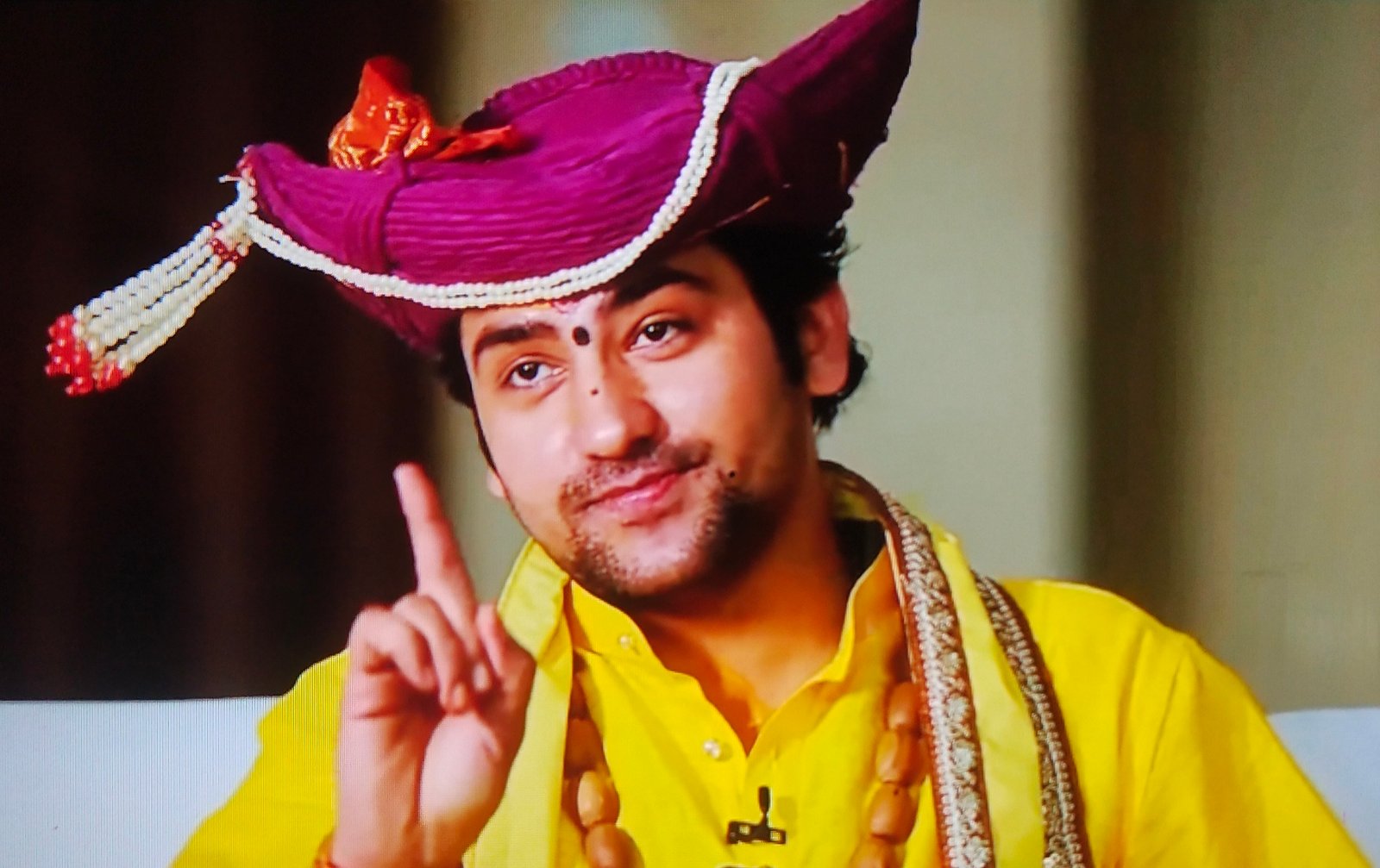 ‘गरबा कार्यक्रम में एंट्री पर ही रखा जाए गोमूत्र, तब गैर हिंदुओं…’, धीरेंद्र कृष्ण शास्त्री का बड़ा बयान