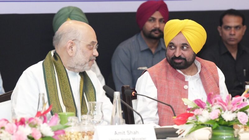 गृह मंत्री अमित शाह ने पंजाब के CM भगवंत मान से फोन पर की बात, कहा- हर मदद के लिए हैं तैयार