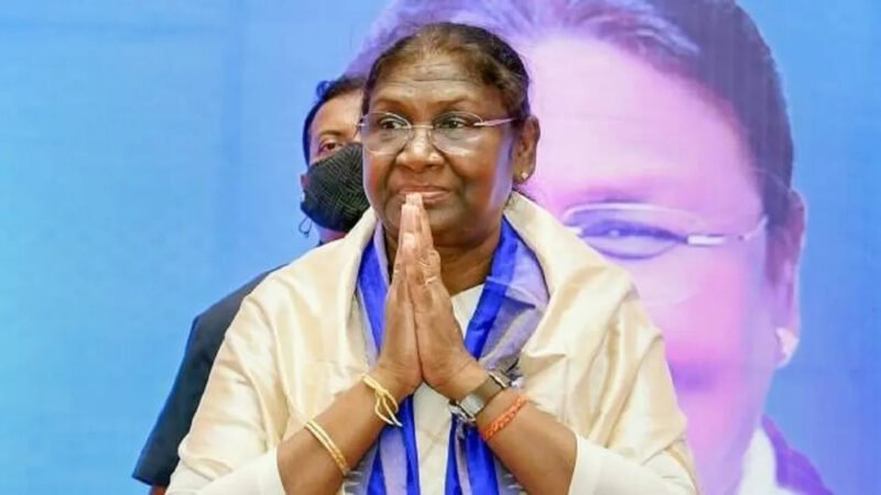 आज मथुरा दौरे पर रहेंगी राष्ट्रपति द्रौपदी मुर्मू, कड़ी सुरक्षा के चलते कक्षा एक से 12वीं तक स्कूल बंद