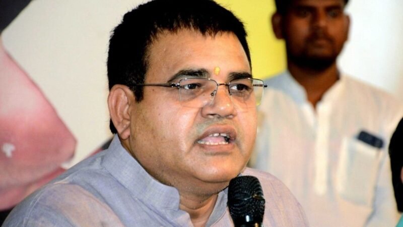 मां को गालियां देने पर भावुक हुए प्रधानमंत्री नरेंद्र मोदी तो भड़की RJD, कहा- ‘सच ये है कि…’
