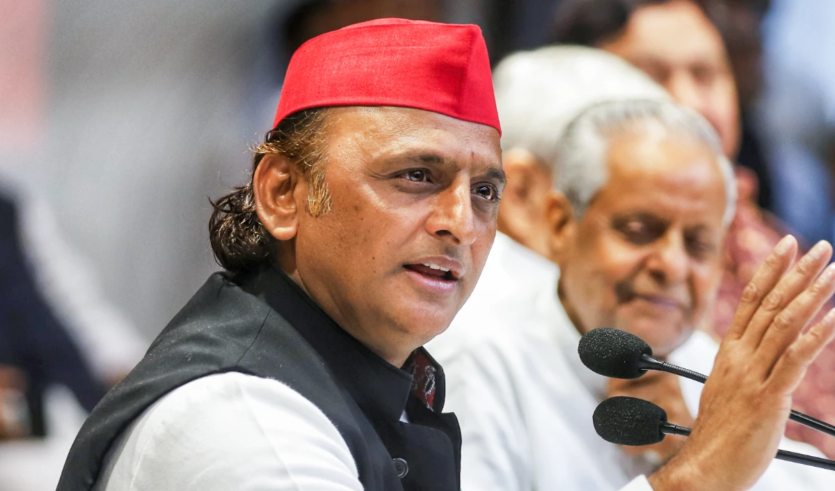 बरेली हिंसा पर यूपी में बढ़ेगी सियासी सरगर्मी? अखिलेश यादव ने लिया बड़ा फैसला, बनाई 14 लोगों की टीम