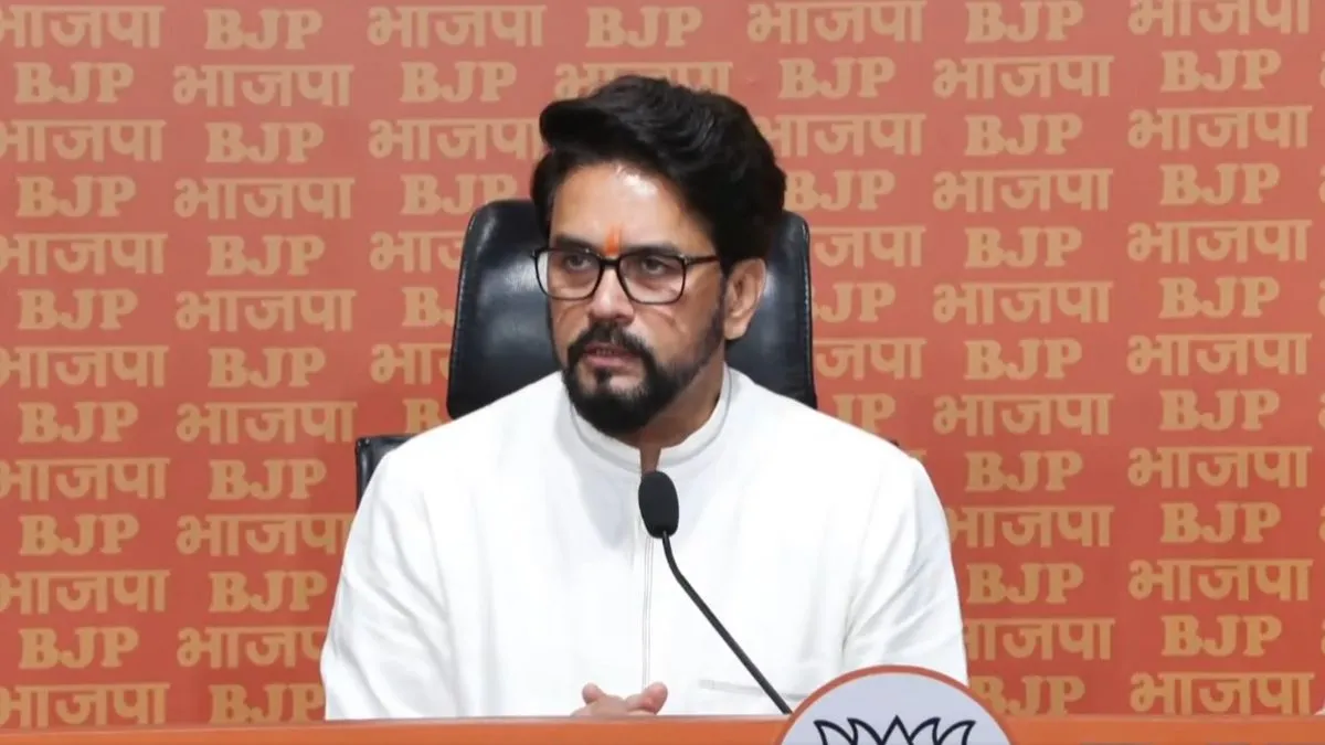 “हाइड्रोजन बम फोड़ने वाले थे, फुलझड़ी से काम चलाना पड़ा”, राहुल गांधी पर बीजेपी नेता अनुराग ठाकुर का तंज