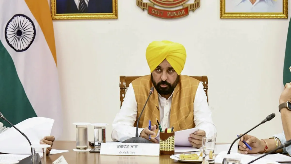 पंजाब के CM भगवंत मान की तबीयत बिगड़ी, मोहाली के फोर्टिस अस्पताल में भर्ती