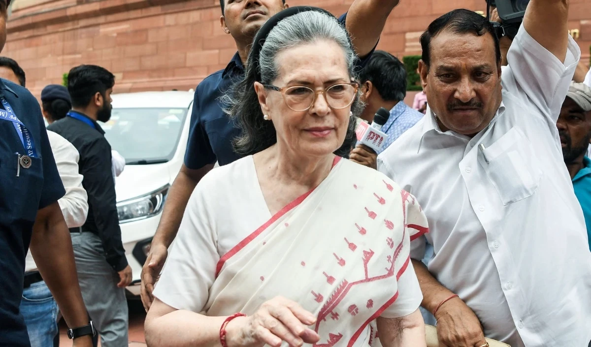 नागरिकता मामले में राउज एवेन्यू कोर्ट का बड़ा फैसला, सोनिया गांधी पर FIR दर्ज करने की मांग खारिज