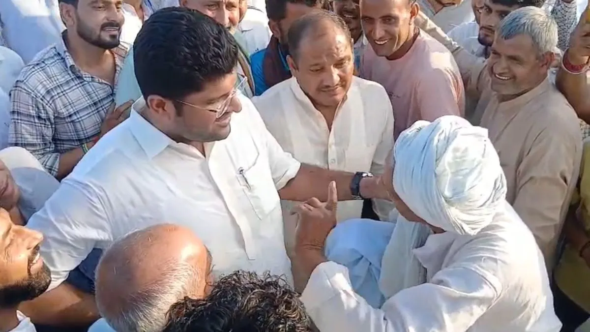 ‘तुमने कुछ नहीं किया’, दुष्यंत चौटाला को बुजुर्ग ने सुनाई खरी-खोटी, ऐसा था हरियाणा के पूर्व डिप्टी सीएम का रिएक्शन