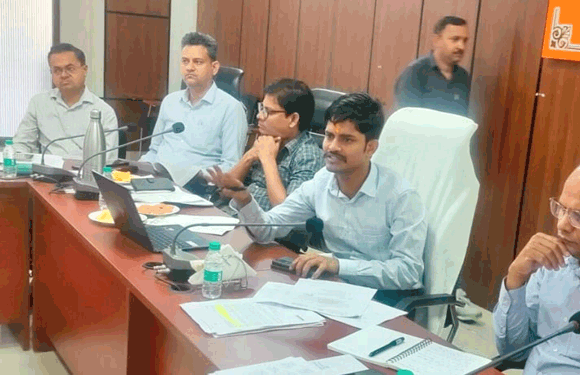शमशानों व कब्रिस्तानों में प्राथमिकता के साथ होगा चारदीवारी का काम