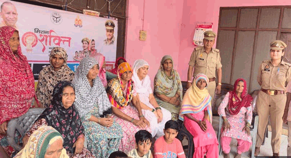जनपद पुलिस ने विभिन्न स्थानों पर महिलाओं एवं बालिकाओं को मिशन शक्ति 5.0 के तहत किया जागरूक