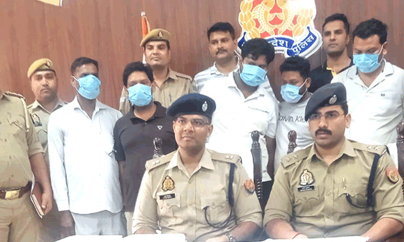 पुलिस ने किया फर्जी डिग्री/मार्कशीट बनाने वाले गिरोह का भंडाफोड़