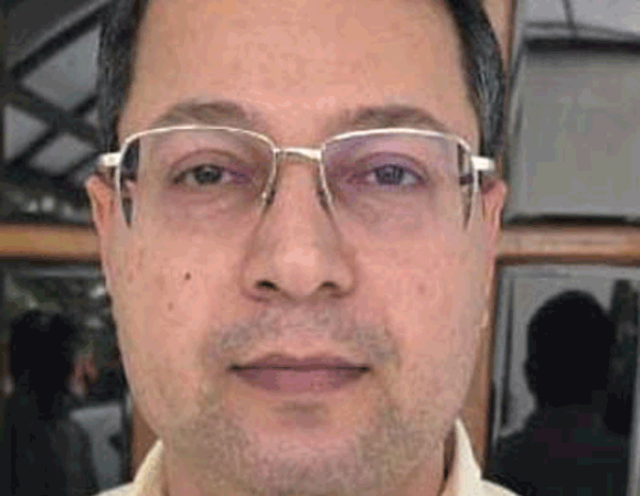 अधिकारीगण प्रत्येक कार्यदिवस में प्रात: 10 से 12 बजे तक अपने कार्यालय में जनता दर्शन करना सुनिश्चित करें अधिकारी: मंडलायुक्त