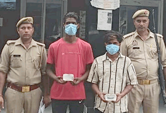 पुलिस ने किया नकबजनी की घटना का खुलासा, दो शातिर चोर किए गिरफ्तार