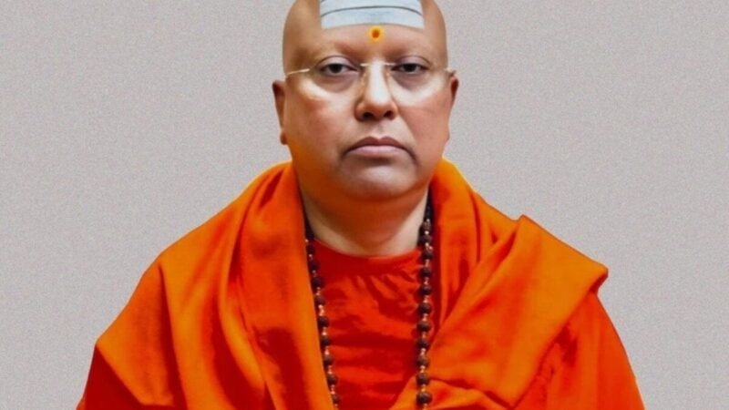 बाबा चैतन्यानंद की लेडी ब्रिगेड का खुला राज, दिल्ली पुलिस ने 3 सगी बहनों को किया गिरफ्तार