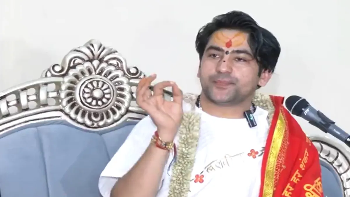 ‘जल्द ही जाऊंगा संभल, I Love Muhammad में कुछ भी नहीं है गलत, लेकिन…,’ छत्तीसगढ़ में बोले धीरेंद्र शास्त्री