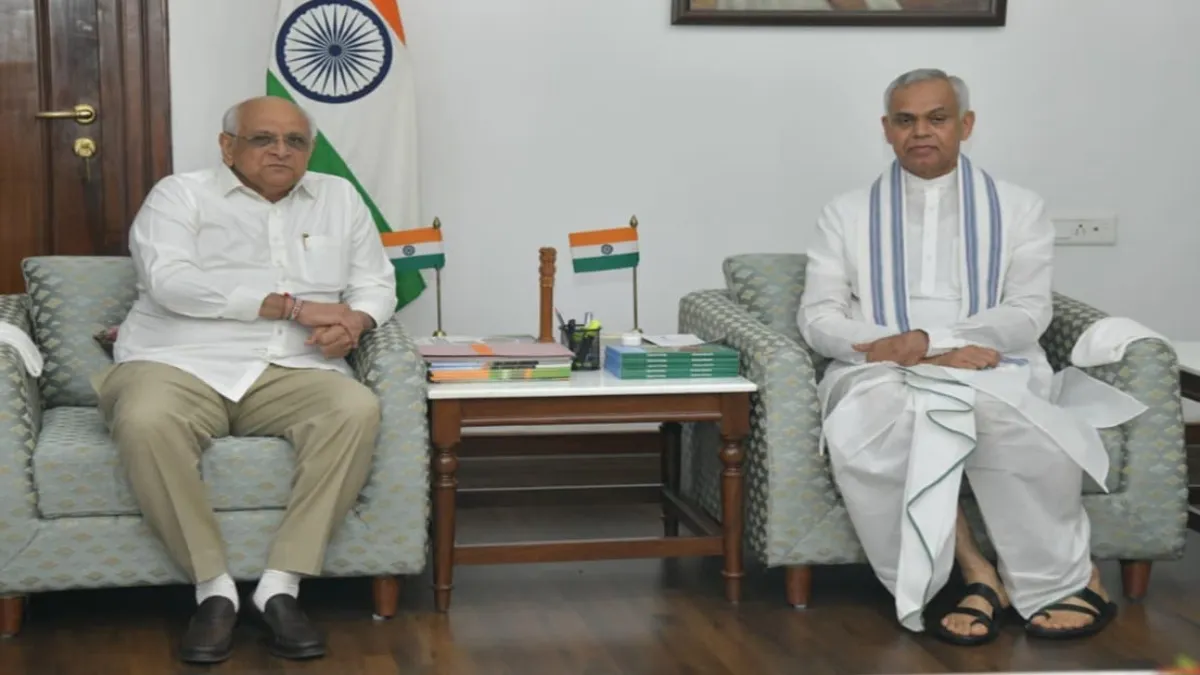 गुजरात में थोड़ी देर में मंत्रियों का शपथ ग्रहण, 17 विधायकों को आया फोन, जानें कौन-कौन हैं शामिल