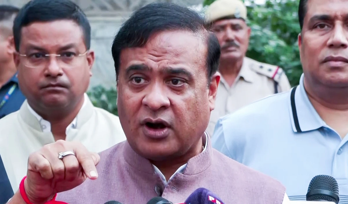 सेमीकंडक्टर विवाद में असम CM हिमंत और प्रियांक खड़गे आमने-सामने, तीखी बयानबाजी जारी