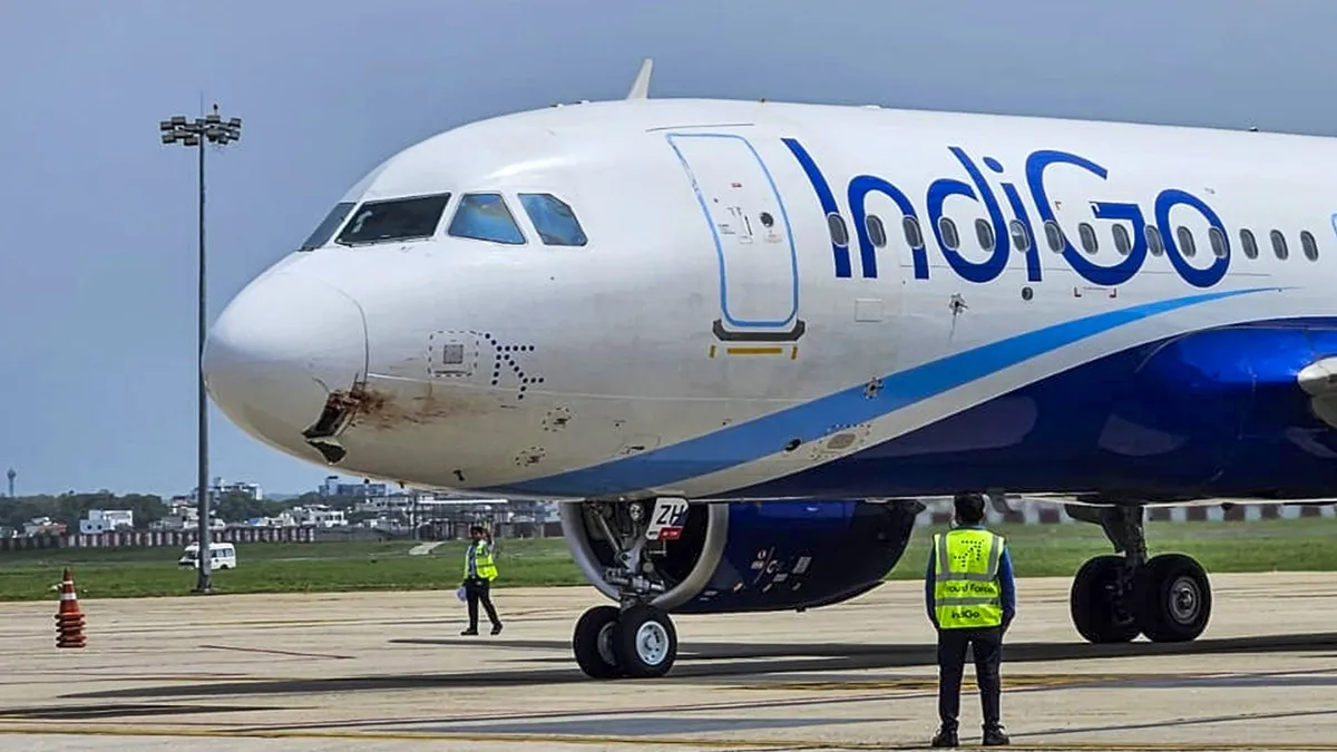 दिल्ली एयरपोर्ट पर इंडिगो फ्लाइट में पावर बैंक में लगी आग, केबिन क्रू की सूझबूझ से टला बड़ा हादसा