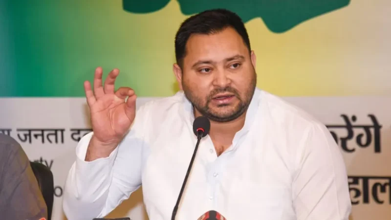 तेजस्वी यादव ने भाजपा पर साधा निशाना, कहा- ‘तूफानों से लड़ने में मजा ही कुछ और है, हमने चुना है संघर्ष पथ’