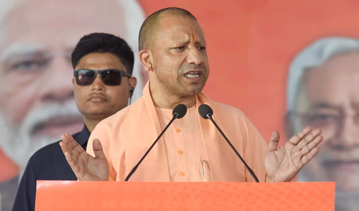 योगी की अर्थी निकालो बोलने वाले सुल्तानपुर के प्रभारी CMS पर एक्शन, किया गया सस्पेंड, FIR भी दर्ज