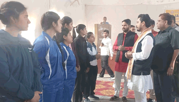 मां शाकुंम्भरी विश्वविद्यालय सहारनपुर अंतर महाविद्यालय बैडमिंटन प्रतियोगिता का शुभांरभ