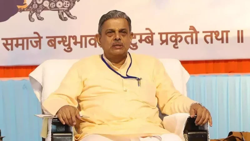 ‘RSS पर बैन लगा देना चाहिए’, खरगे की मांग पर आया संघ का जवाब; दत्तात्रेय होसबोले बोले- कोई वजह तो…