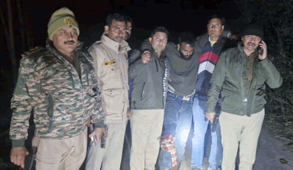 पुलिस ने मुठभेड़ दबोचा घायलावस्था में एक गौकशी, दूसरा फरार