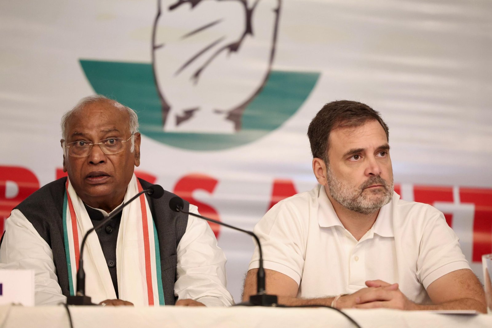 बिहार चुनाव में ‘वोट चोरी’ का आरोप, कांग्रेस बोली- अप्रत्याशित नतीजे, हुई बड़ी धांधली!