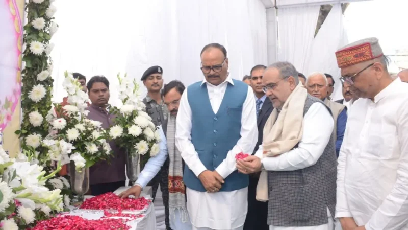 कानपुर पहुंचे यूपी के डिप्टी सीएम बृजेश पाठक, बोले- SIR अभियान पूरी तरह पारदर्शी