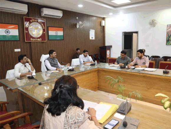 मा0 विधायक खेल प्रतिस्पर्धा में जनपद के अधिक से अधिक युवा रजिस्ट्रेशन करें – जिलाधिकारी