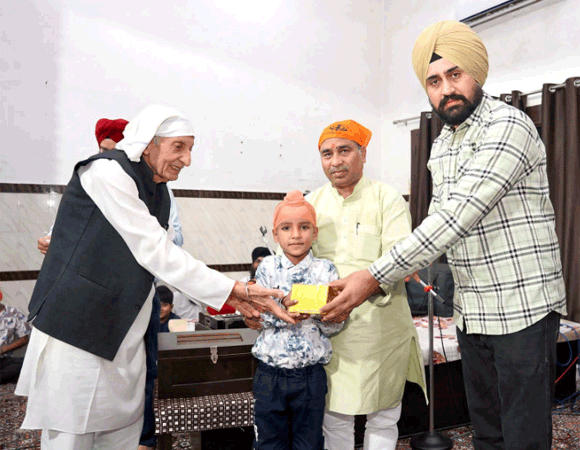 गुरू नानक देव जी प्रकाश पर्व कार्यक्रमों का हुआ समापन