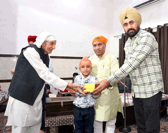 गुरू नानक देव जी प्रकाश पर्व कार्यक्रमों का हुआ समापन