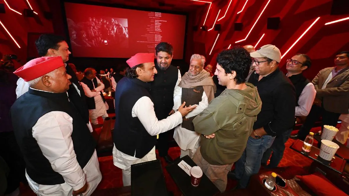 अखिलेश यादव को भा गई ‘120 बहादुर’, फिल्म देखने के बाद दिया ऐसा रिएक्शन, कही दिल की बात