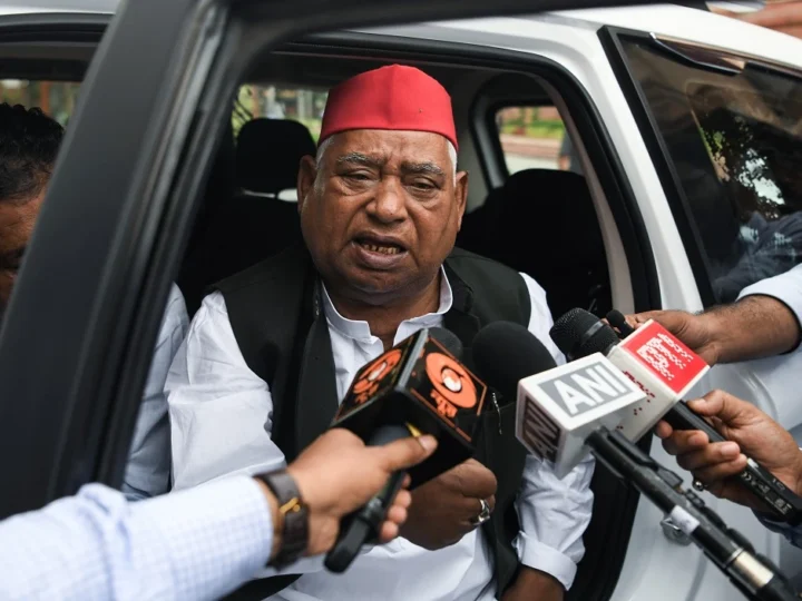 LPG की कमी का जिक्र कर सपा सांसद अवधेश प्रसाद बोले, ‘आजादी के बाद पहली बार राम रसोइयां…’