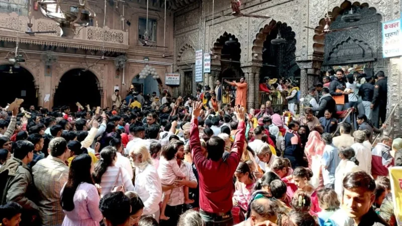 बांके बिहारी मंदिर में धक्का-मुक्की पर ट्विस्ट, ASP अनुज चौधरी और मृदुलकांत शास्त्री ने कही अब ये बात