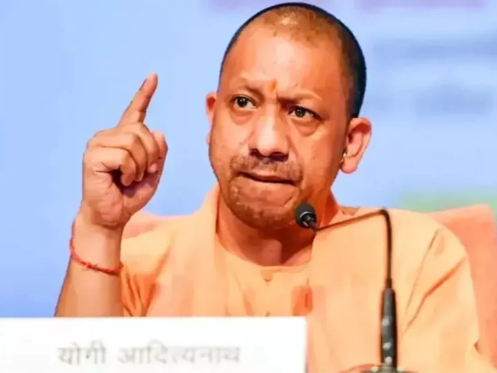 होली पर बिना हेलमेट और सीटबेल्ट नहीं चलेंगे वाहन, CM योगी ने अफसरों को दिए सख्त निर्देश