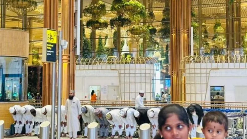 बेंगलुरु इंटरनेशनल एयरपोर्ट पर सार्वजनिक रूप से नमाज पढ़ने को लेकर विवाद, BJP ने मुख्यमंत्री सिद्धारमैया पर साधा निशाना