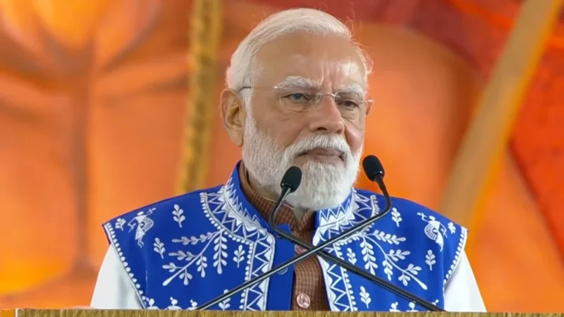 PM मोदी का कांग्रेस पर तीखा हमला: 6 दशक तक की आदिवासियों की उपेक्षा, अब विकास हमारी प्राथमिकता