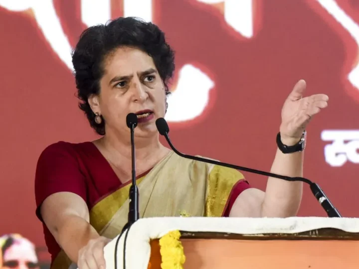 प्रियंका बोलीं- संसद में पीएम उड़ाते राहुल का मजाक, फिर घर जाकर करते हैं उनकी बातों पर गौर