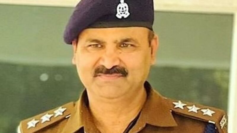 अखिलेश दुबे के करीबी DSP ऋषिकांत शुक्ला सस्पेंड, आय से अधिक संपत्ति का खुलासा, 100 करोड़ की प्रॉपर्टी