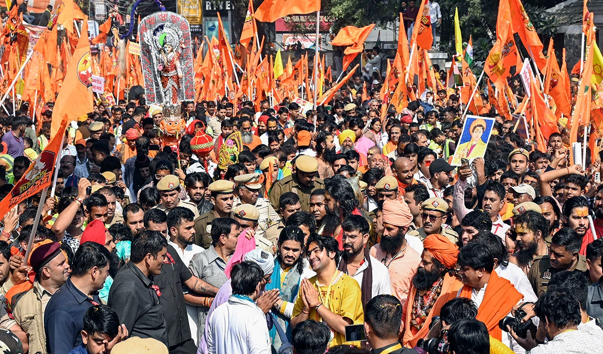 दिल्ली से वृंदावन के लिए निकली ‘सनातन हिंदू एकता पदयात्रा’ को मिल रहा भारी जन-समर्थन, हिंदुओं को एकजुट कर रहे आचार्य धीरेंद्र शास्त्री