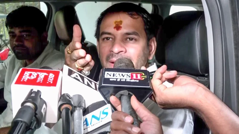 अपनी बहन का अपमान बर्दास्त नहीं, जयचंदो को इसका परिणाम चुकाना पड़ेगा! रोहिणी का दर्द देख भड़के तेज प्रताप