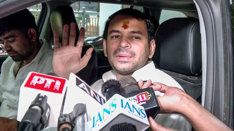 ‘जयचंदों ने पूरा परिवार निगल लिया’, बहन रोहिणी को लेकर तेजस्वी पर बरसे तेज प्रताप यादव