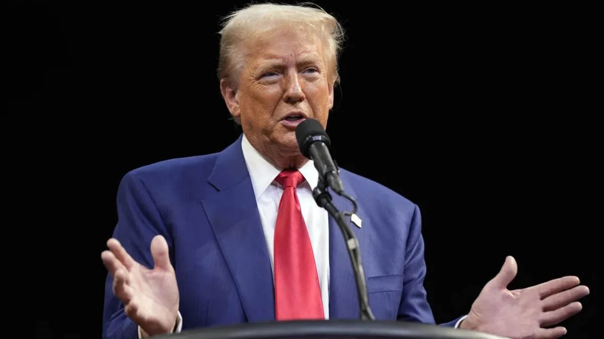 ‘टैरिफ के खिलाफ बोलने वाले मूर्ख हैं’, ट्रंप ने बताए टैरिफ के फायदे, कहा- ‘हर अमेरिकी को मिलेंगे 2000 डॉलर’