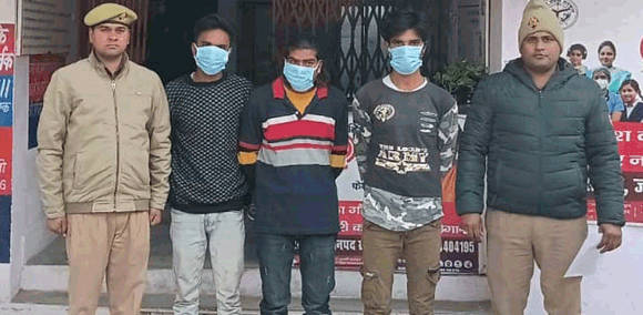 थाना सरसावा की एंटीरोमियो ने दबोचे तीन मनचले युवक