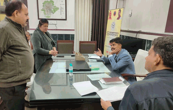 नगरायुक्त ने दो समस्याओं का कराया तत्काल निस्तारण