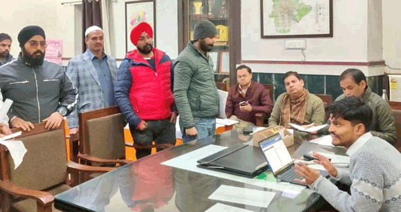 जनसुनवाई में आयी छह समस्याओं में से दो का हुआ निस्तारण