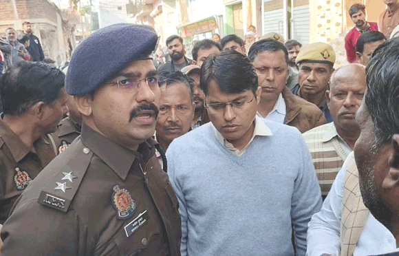 गमगीन माहौल में किया दम घुटने से जान गंवाने वाले पांच लोगों में से चार का किया अंतिम संस्कार