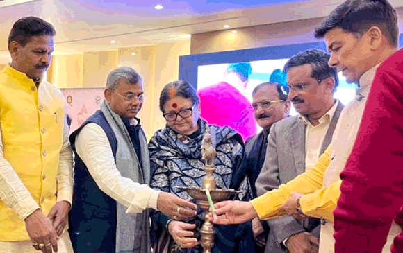 नवाचार, नव निर्माण एवं जल संरक्षण पर नई ऊर्जा के साथ काम करें: महापौर अजय