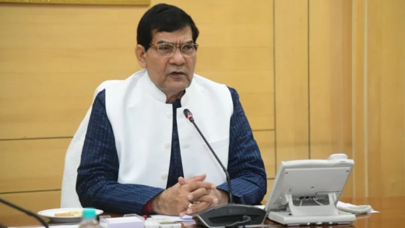 ‘जिन लोगों को देश में रहने का दर्जा नहीं मिला, उन्हें बाहर किया जाना चाहिए’, मंत्री एके शर्मा का बयान